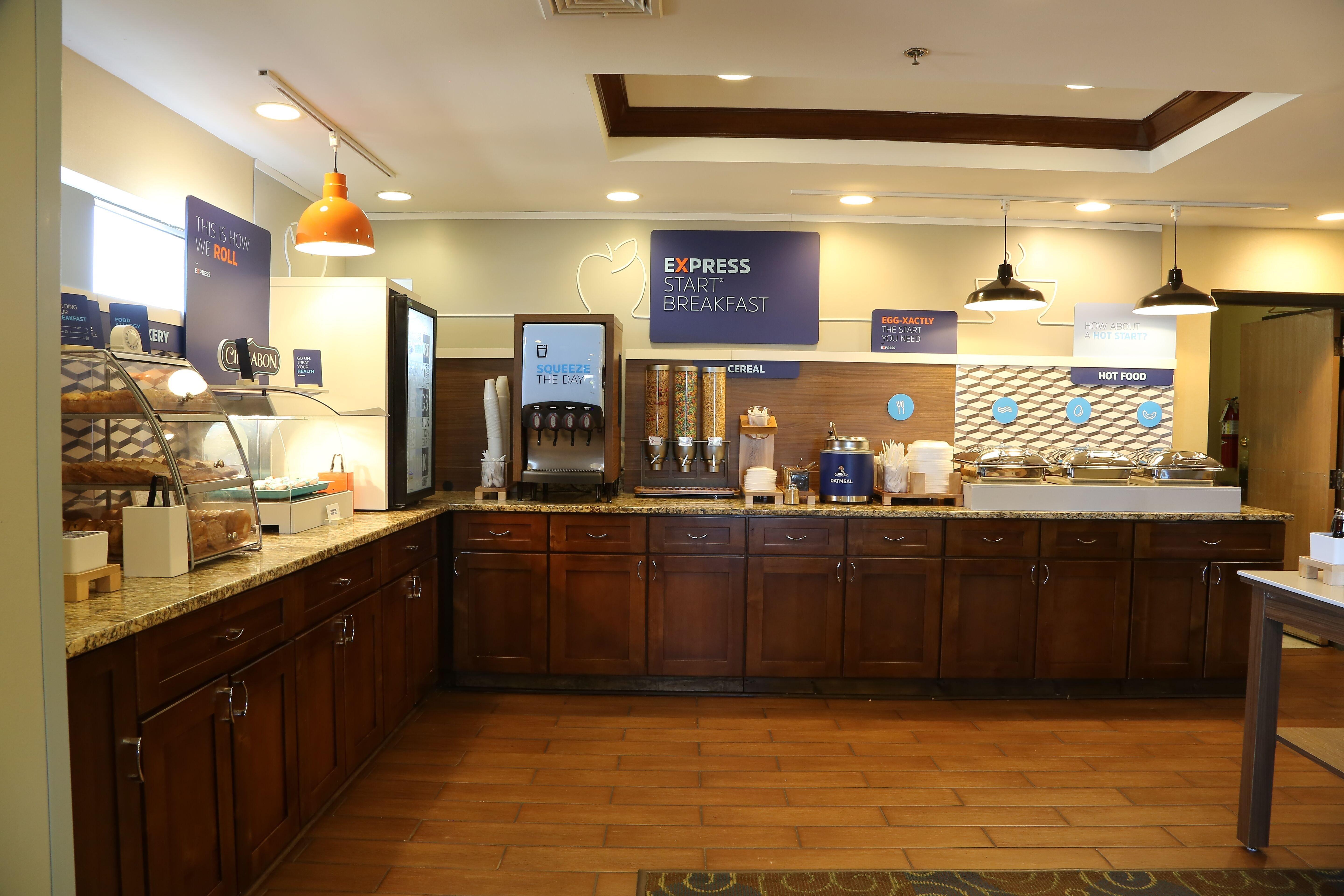 Holiday Inn Express Hotel & Suites Cleveland - Ms By Ihg Ngoại thất bức ảnh