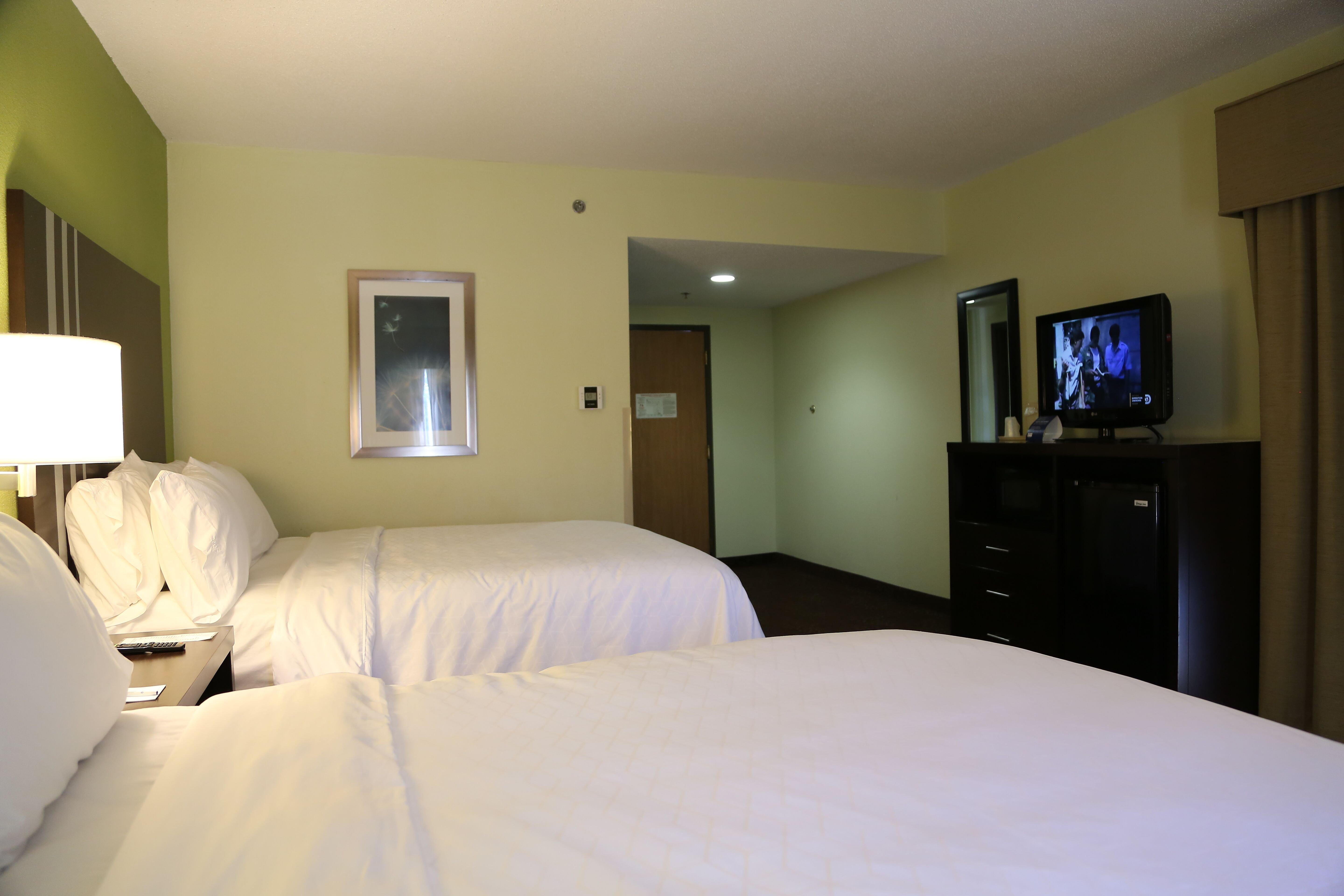 Holiday Inn Express Hotel & Suites Cleveland - Ms By Ihg Ngoại thất bức ảnh
