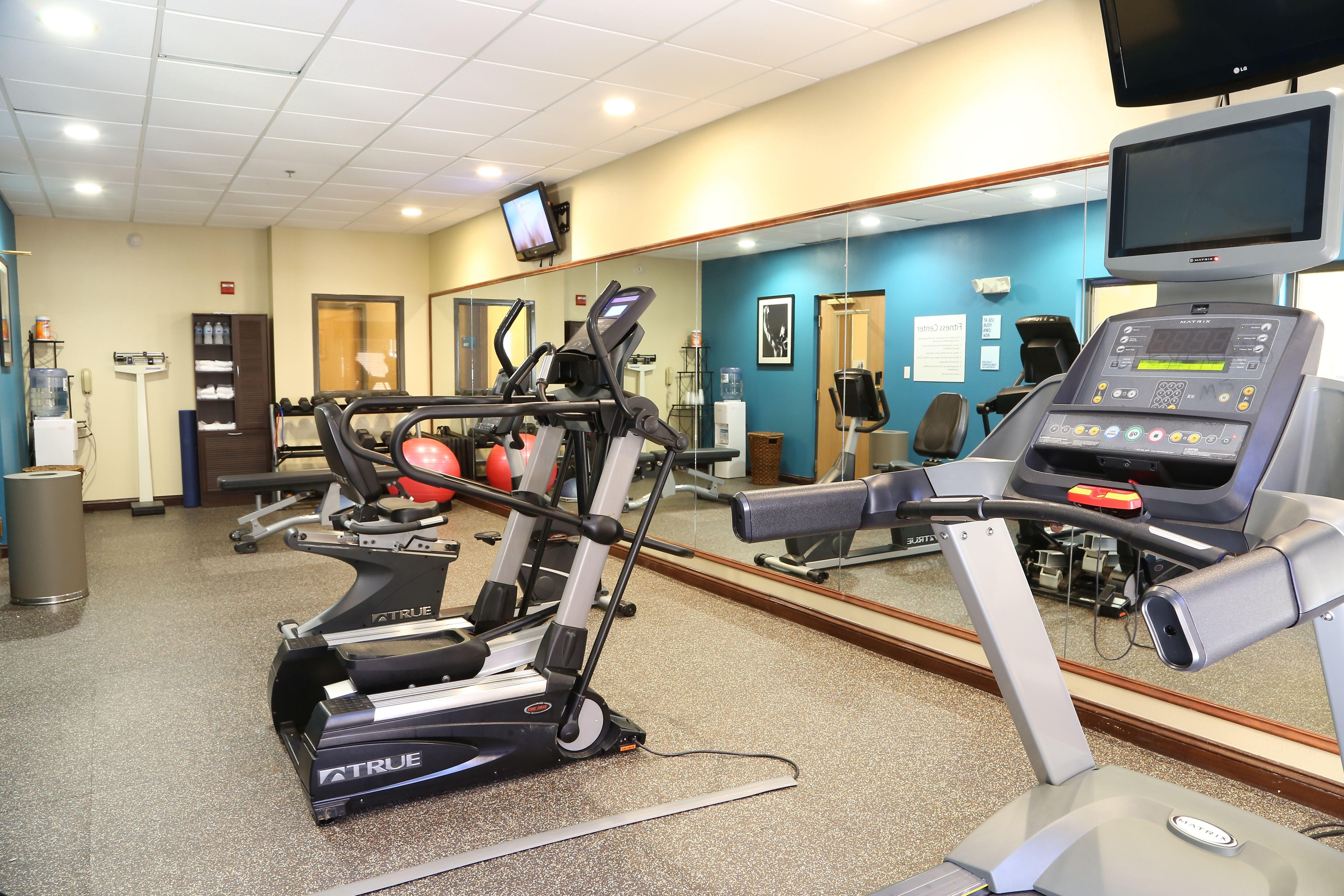 Holiday Inn Express Hotel & Suites Cleveland - Ms By Ihg Ngoại thất bức ảnh