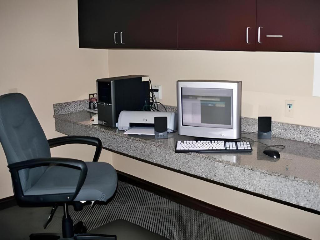 Holiday Inn Express Hotel & Suites Cleveland - Ms By Ihg Ngoại thất bức ảnh