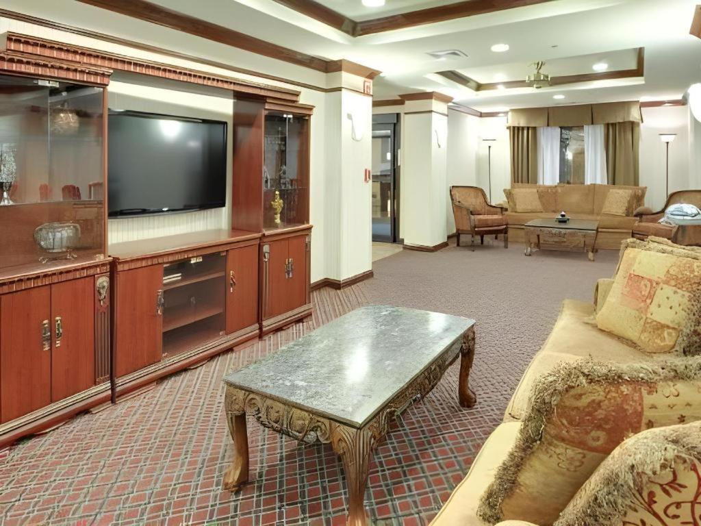 Holiday Inn Express Hotel & Suites Cleveland - Ms By Ihg Ngoại thất bức ảnh